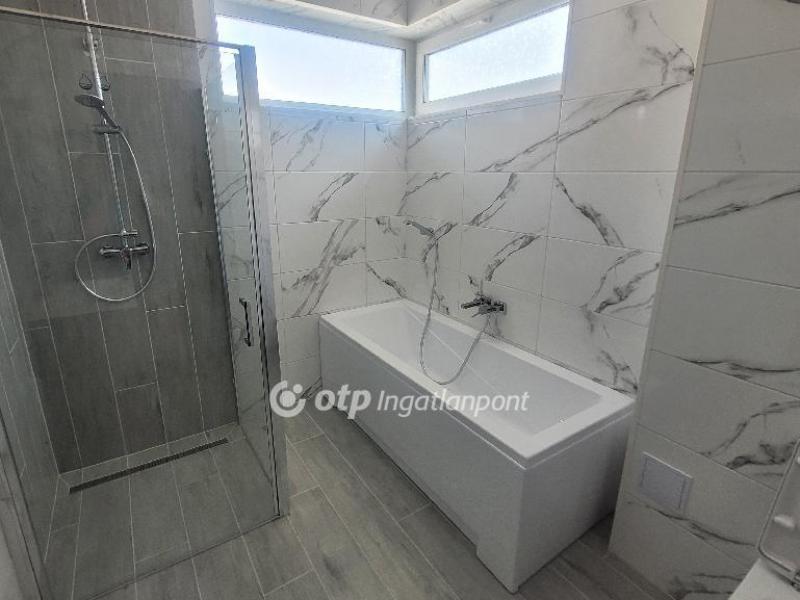 Eladó lakás Jászberény