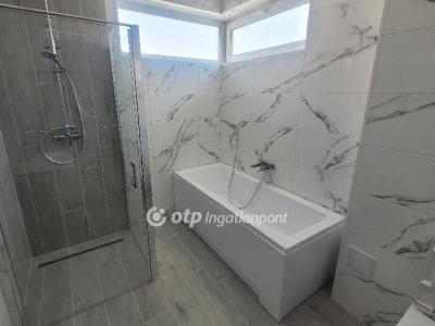 Eladó lakás Jászberény