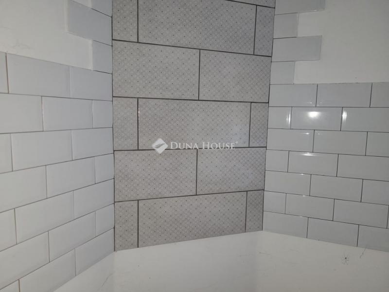 Eladó családi ház Vecsés