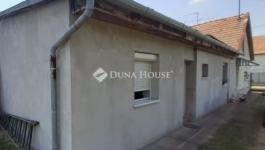 Eladó családi ház Monor