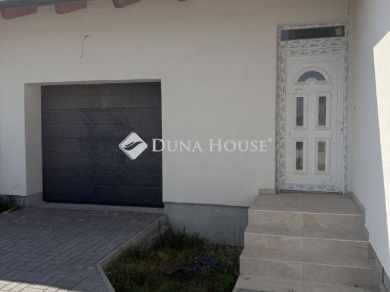 Eladó ikerház Szigetcsép