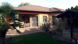 Eladó családi ház Vecsés