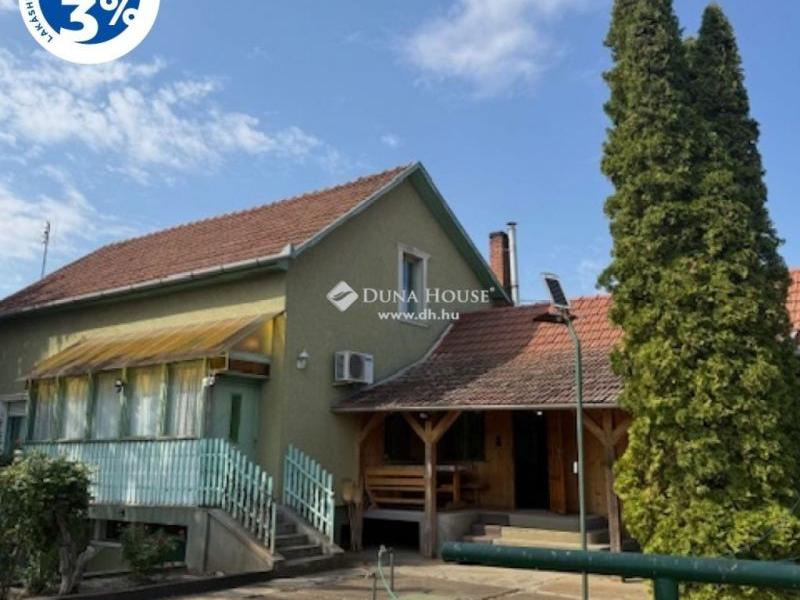 Eladó családi ház Tápiószele