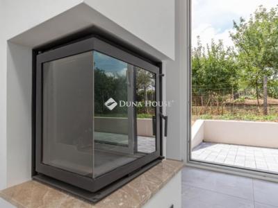 Eladó családi ház Penc