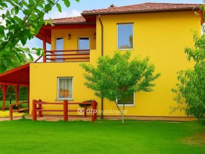 Eladó családi ház Kiskunlacháza