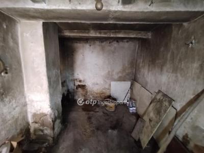 Eladó lakóövezeti telek Pécs