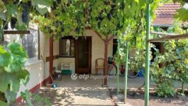 Eladó családi ház Jászberény