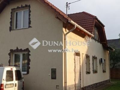 Eladó családi ház Budapest