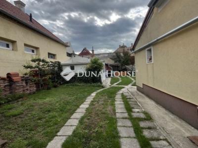 Eladó családi ház Veszprém