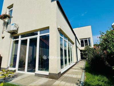 Eladó családi ház Debrecen