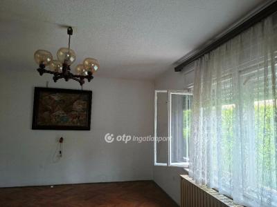 Eladó családi ház Budapest