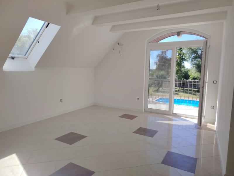 Eladó lakás Velence