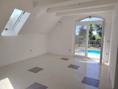 Eladó lakás Velence