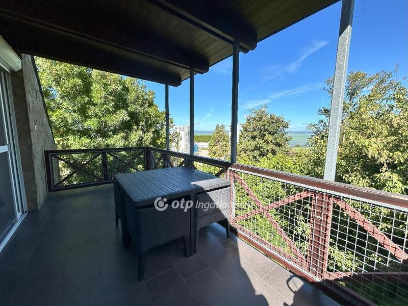 Eladó lakás Balatonőszöd