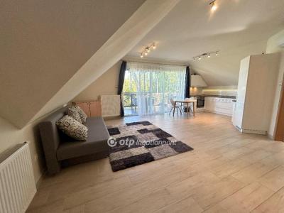 Eladó lakás Balatonőszöd