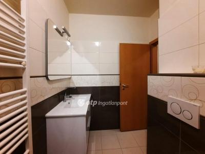 Eladó lakás Balatonőszöd