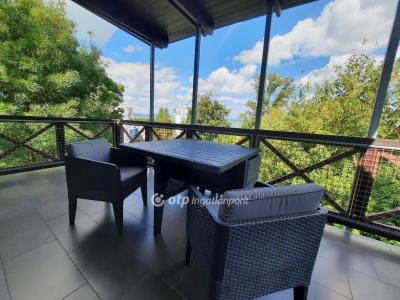 Eladó lakás Balatonőszöd