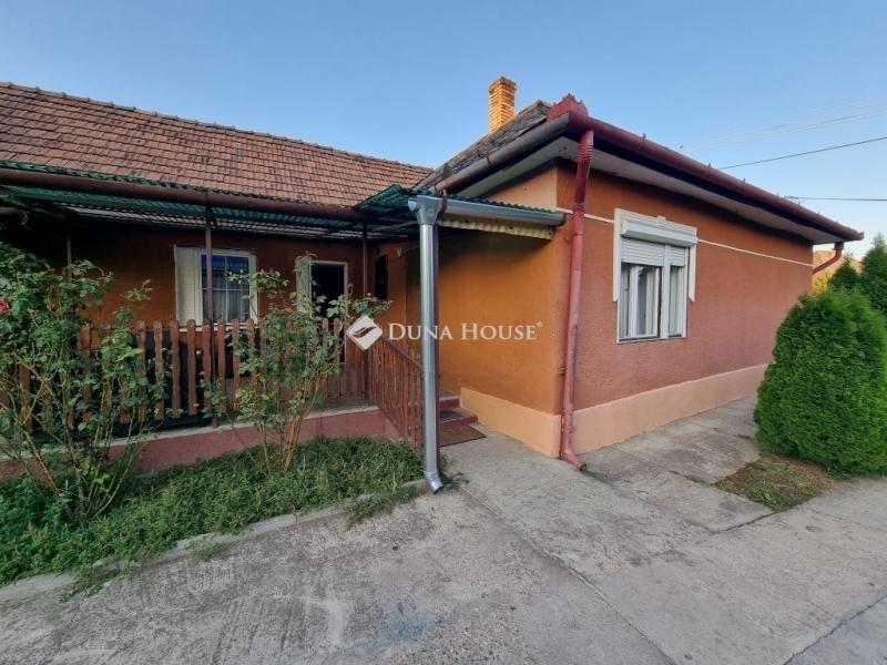 Eladó családi ház Tóalmás