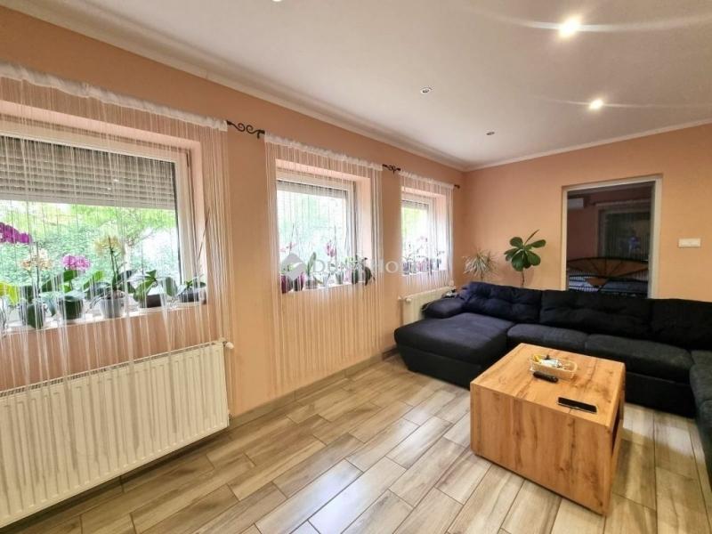 Eladó családi ház Tápióbicske