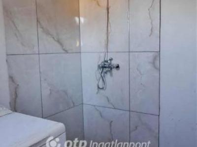 Eladó családi ház Tura