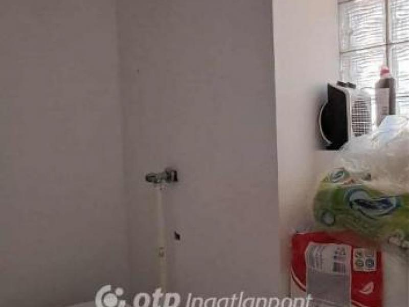 Eladó családi ház Tura