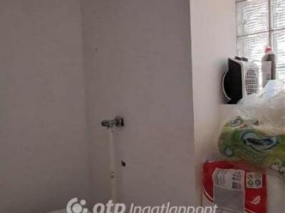 Eladó családi ház Tura