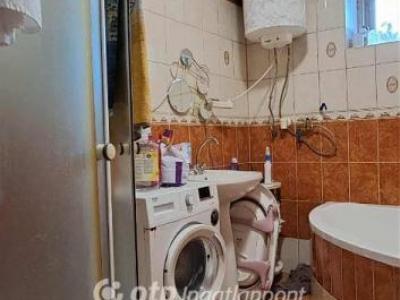 Eladó családi ház Tura