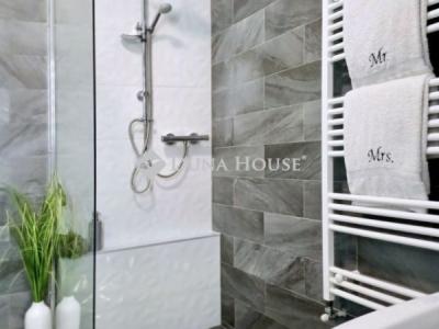 Eladó családi ház Pécs