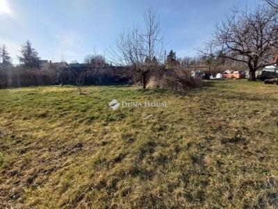 Eladó lakóövezeti telek Pécs