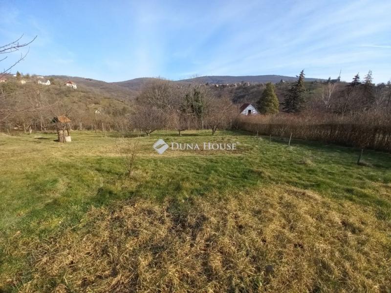 Eladó lakóövezeti telek Pécs