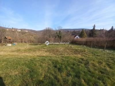 Eladó lakóövezeti telek Pécs