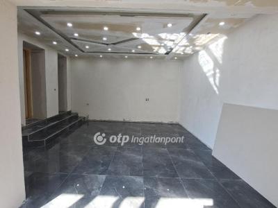 Eladó házrész Cegléd