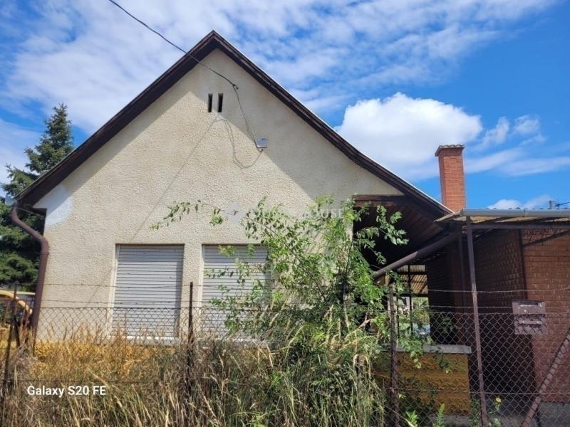 Eladó családi ház Vecsés