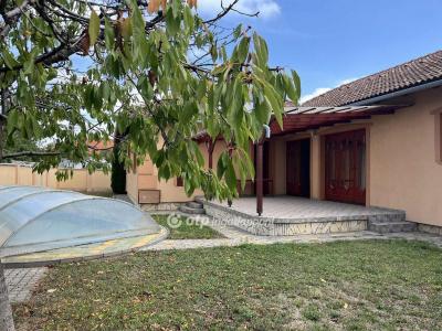 Eladó családi ház Szekszárd