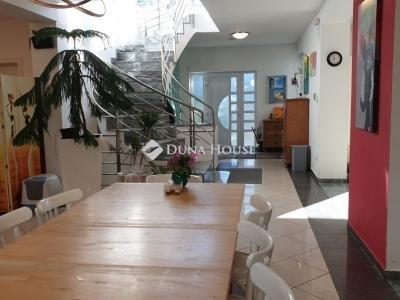Eladó családi ház Budapest