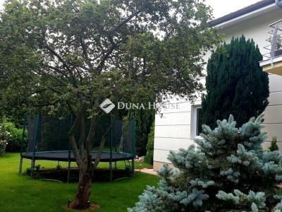 Eladó családi ház Budapest