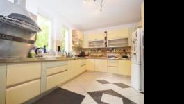 Eladó családi ház Budapest