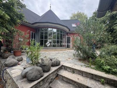 Eladó családi ház Szekszárd