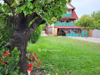 Eladó családi ház Hévíz