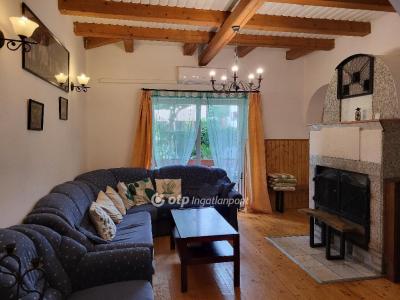 Eladó családi ház Hévíz