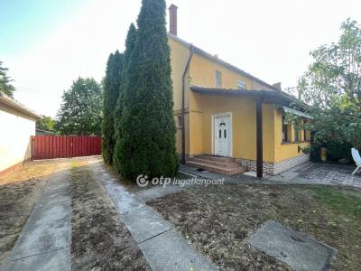 Eladó lakás Jánoshalma