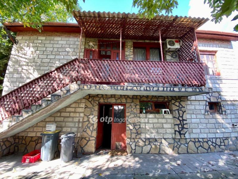 Eladó családi ház Jánoshalma