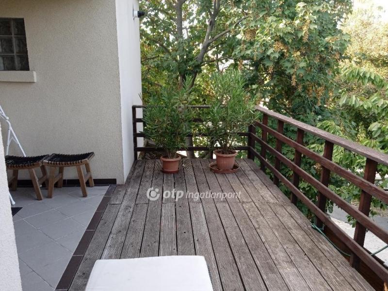 Eladó lakás Veszprém