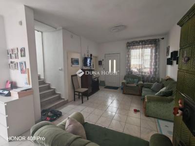 Eladó családi ház Érd