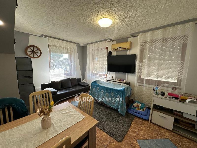 Eladó családi ház Újfehértó