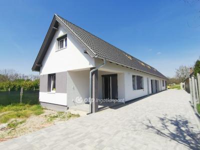 Eladó ikerház Ráckeve