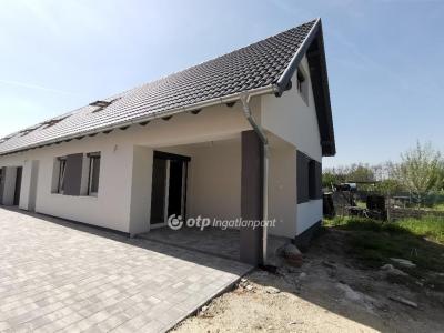 Eladó ikerház Ráckeve