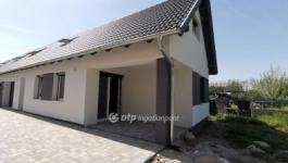 Eladó ikerház Ráckeve