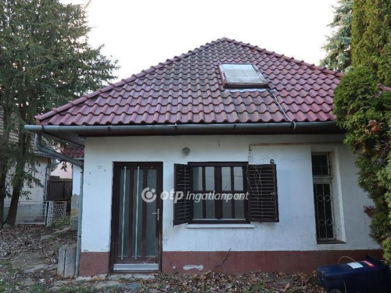 Eladó családi ház Budapest