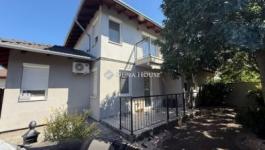 Eladó házrész Vecsés